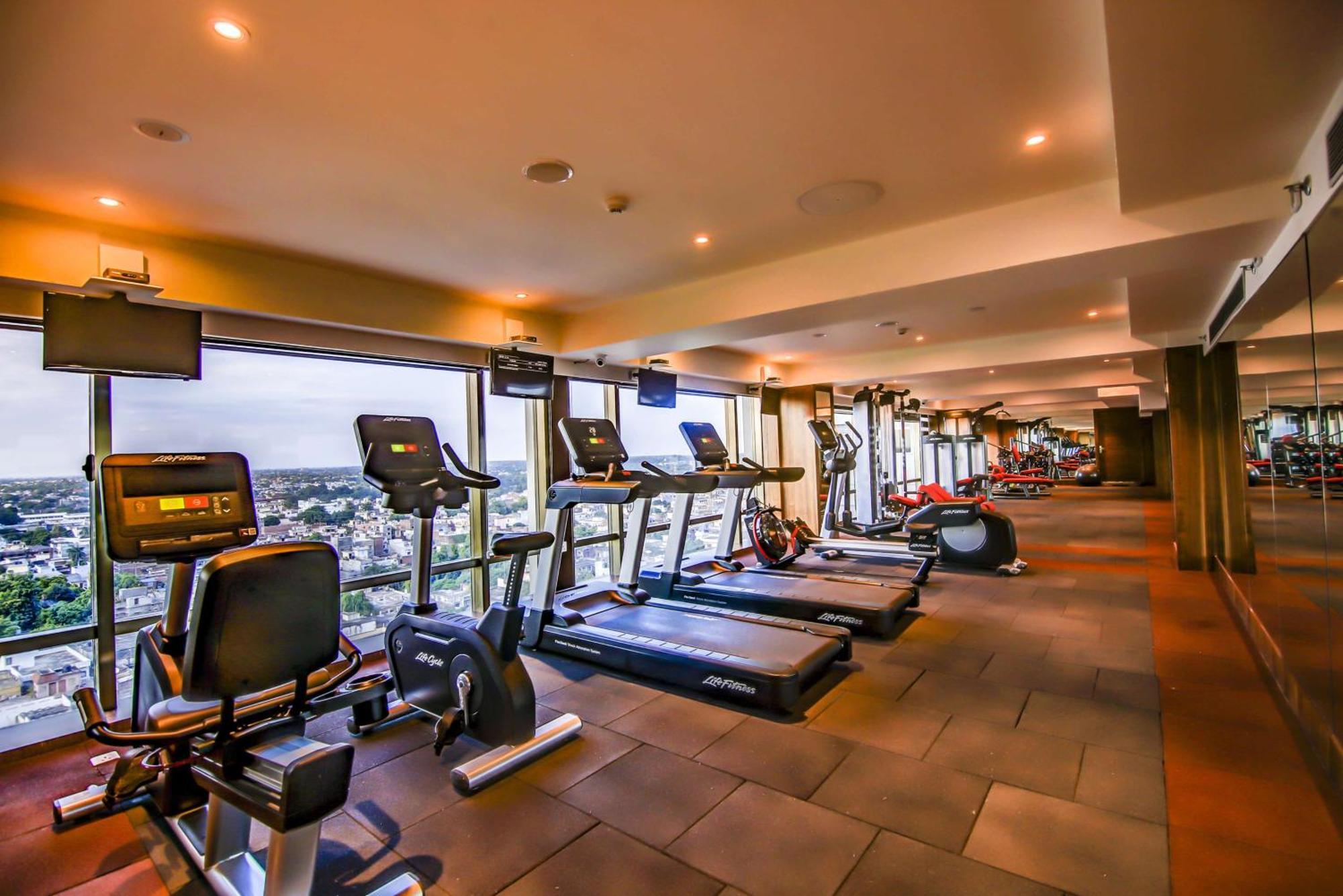Hotel Radisson Blu Gorakhpur Extérieur photo